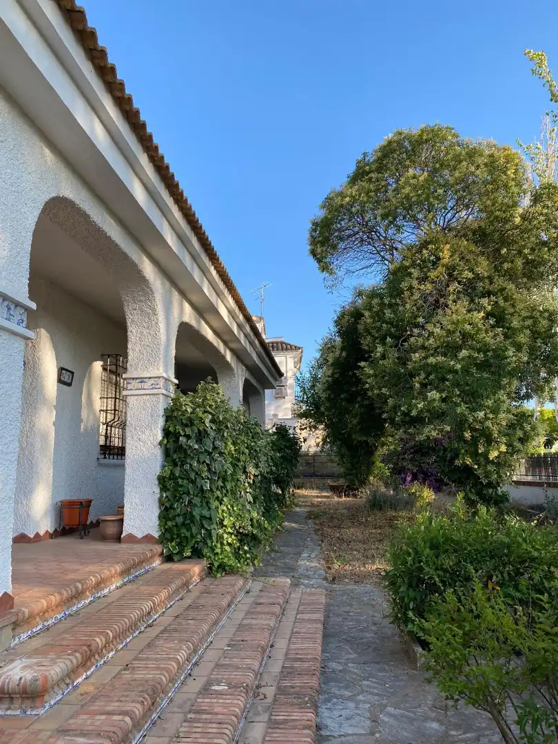 Vista exterior de Casa o xalet en venda en Arriate amb Aire condicionat, Calefacció i Jardí privat