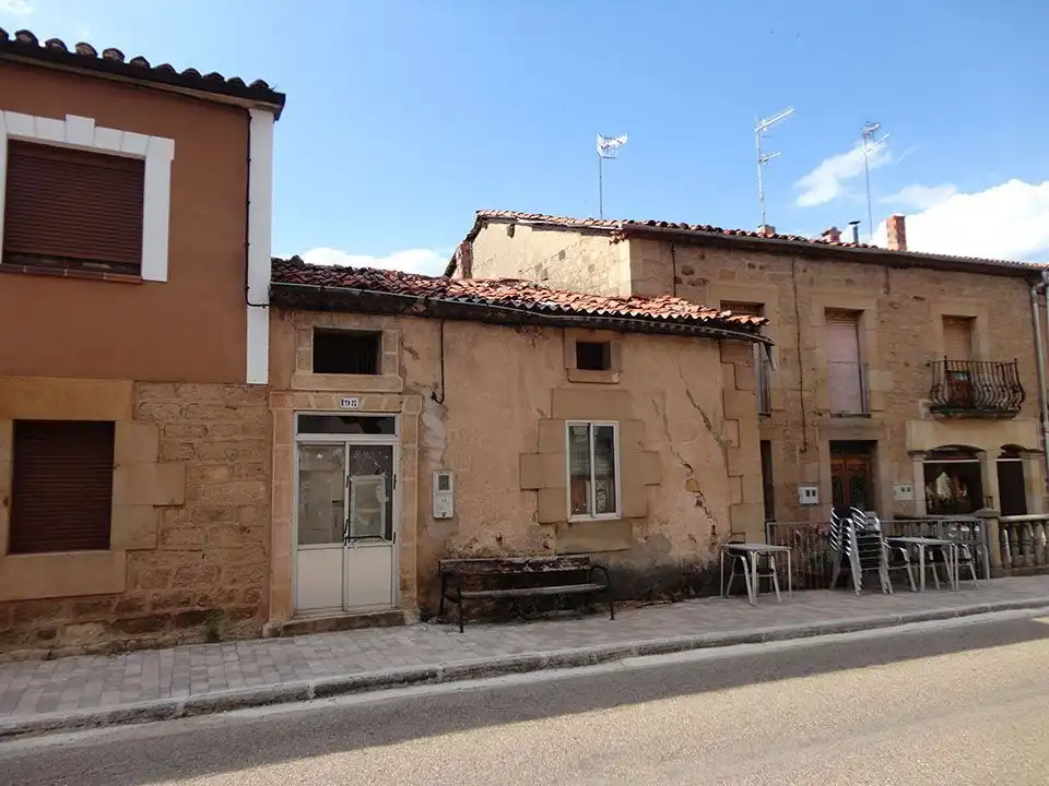 Vista exterior de Casa o chalet en venta en Vilviestre del Pinar