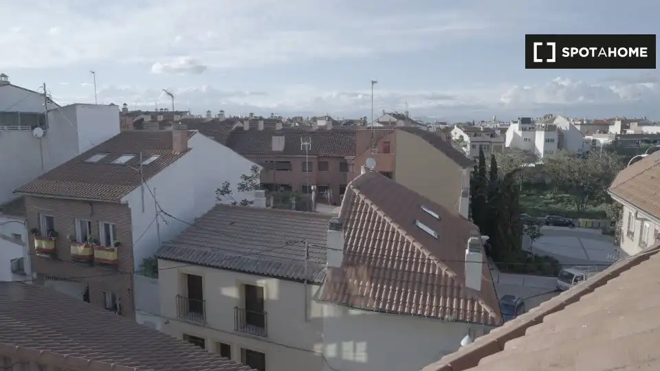 Vista exterior de Piso para compartir en Madrid con Aire acondicionado, Calefacción y Terraza