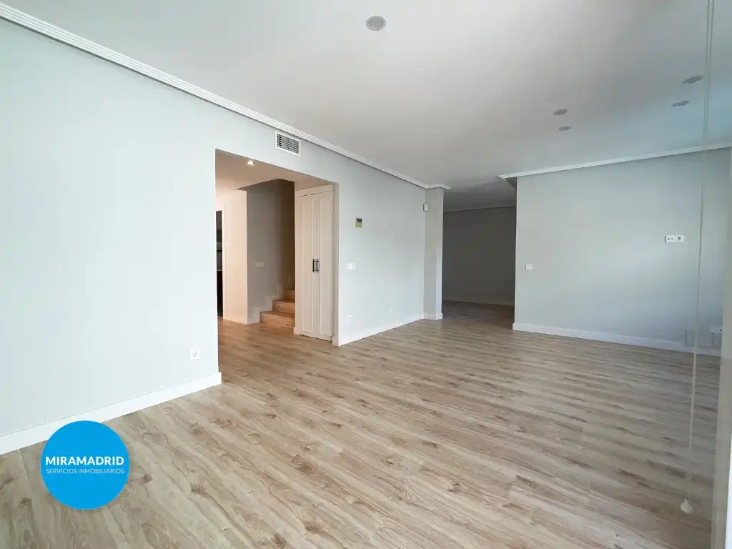 Detached homes for rent in Paracuellos de Jarama  with Air Conditioner and Swimming Pool