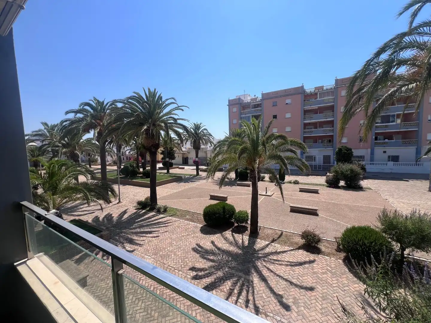 Vista exterior de Piso en venta en Isla Cristina con Aire acondicionado, Terraza y Trastero