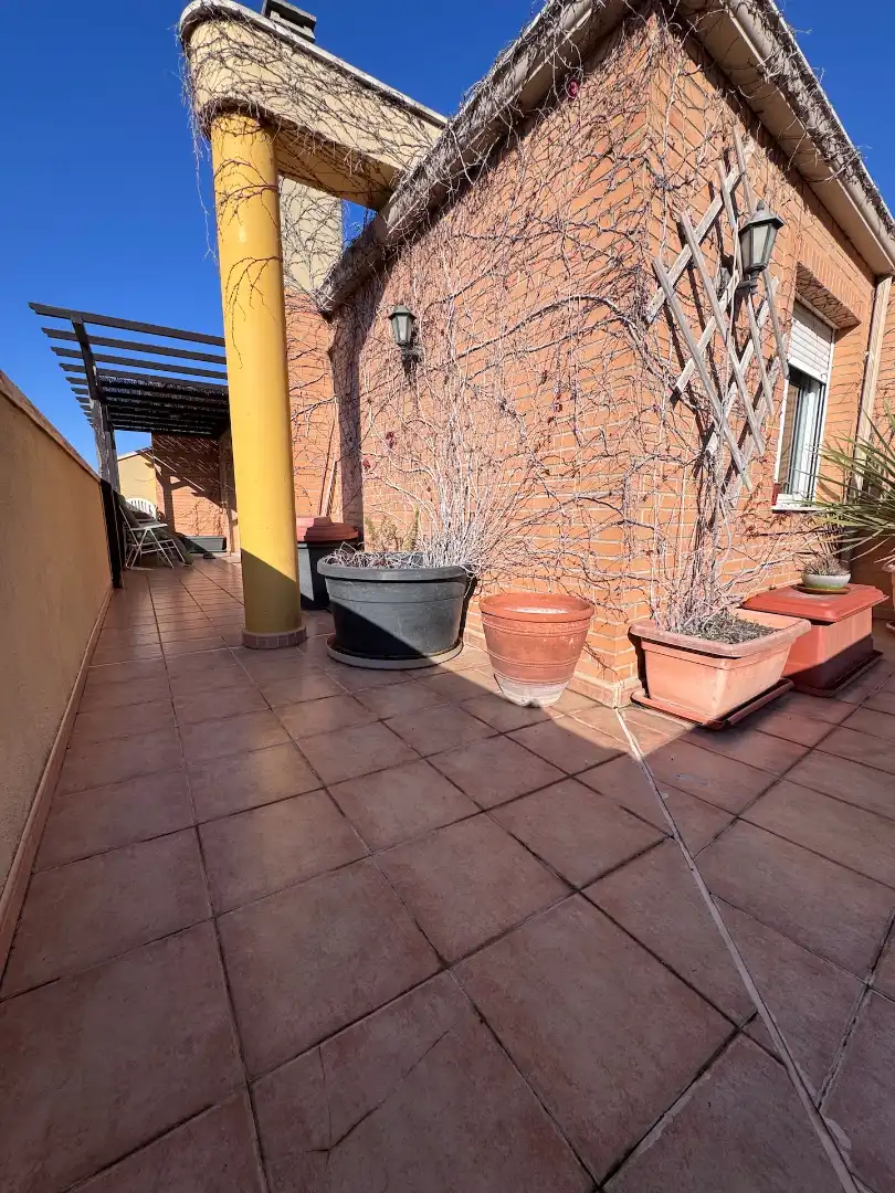 Terrasse von Einfamilien-Reihenhaus zum Verkauf in Villena mit Heizung, Terrasse und Abstellraum