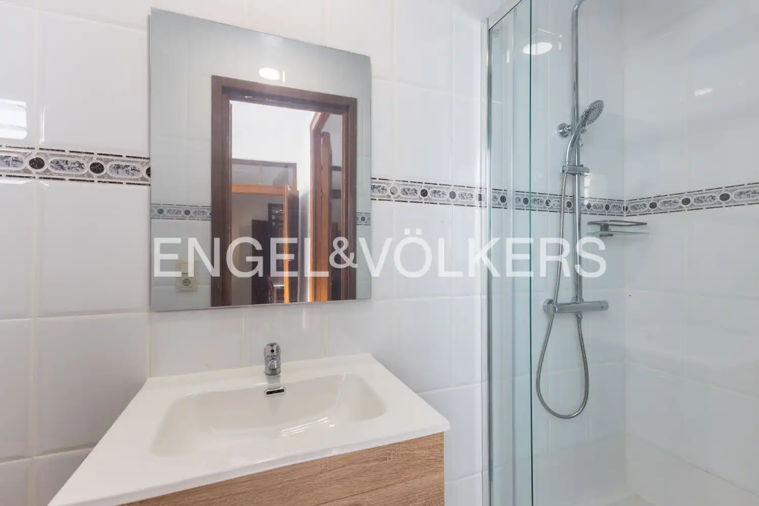 Bathroom of Flat for rent in Ciutat Vella 