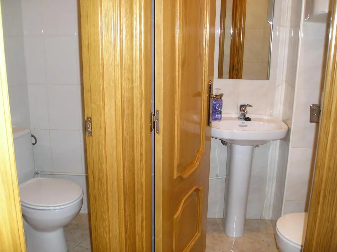 Bathroom of Commercial properties for rent in Calatayud  with Air Conditioner