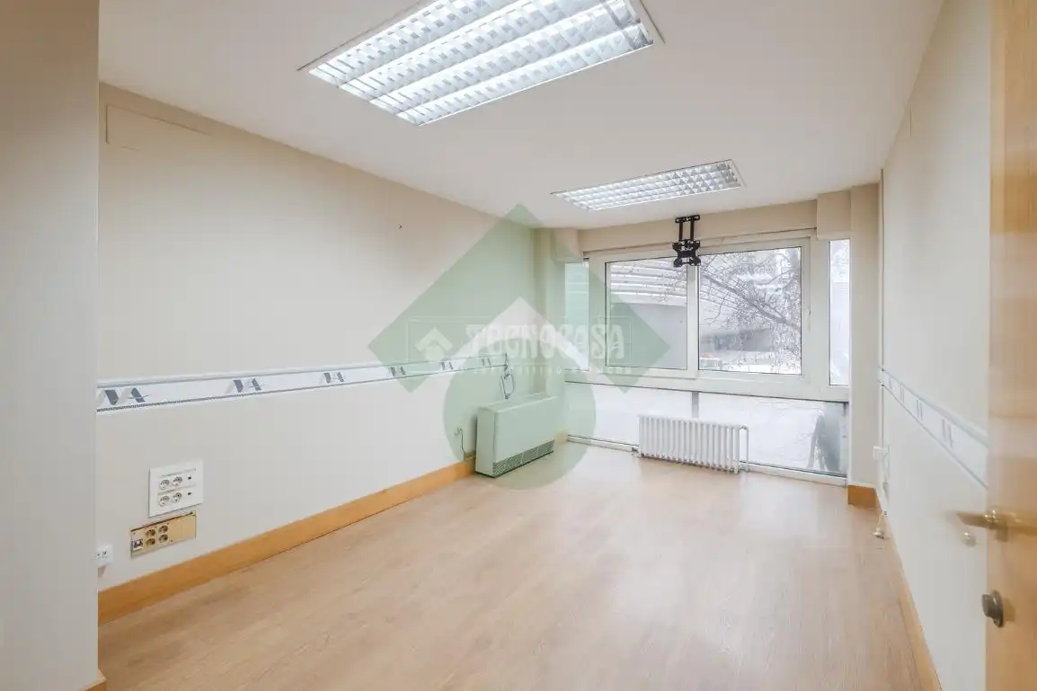 Büro zur Miete in Madrid mit Klimaanlage und Heizung