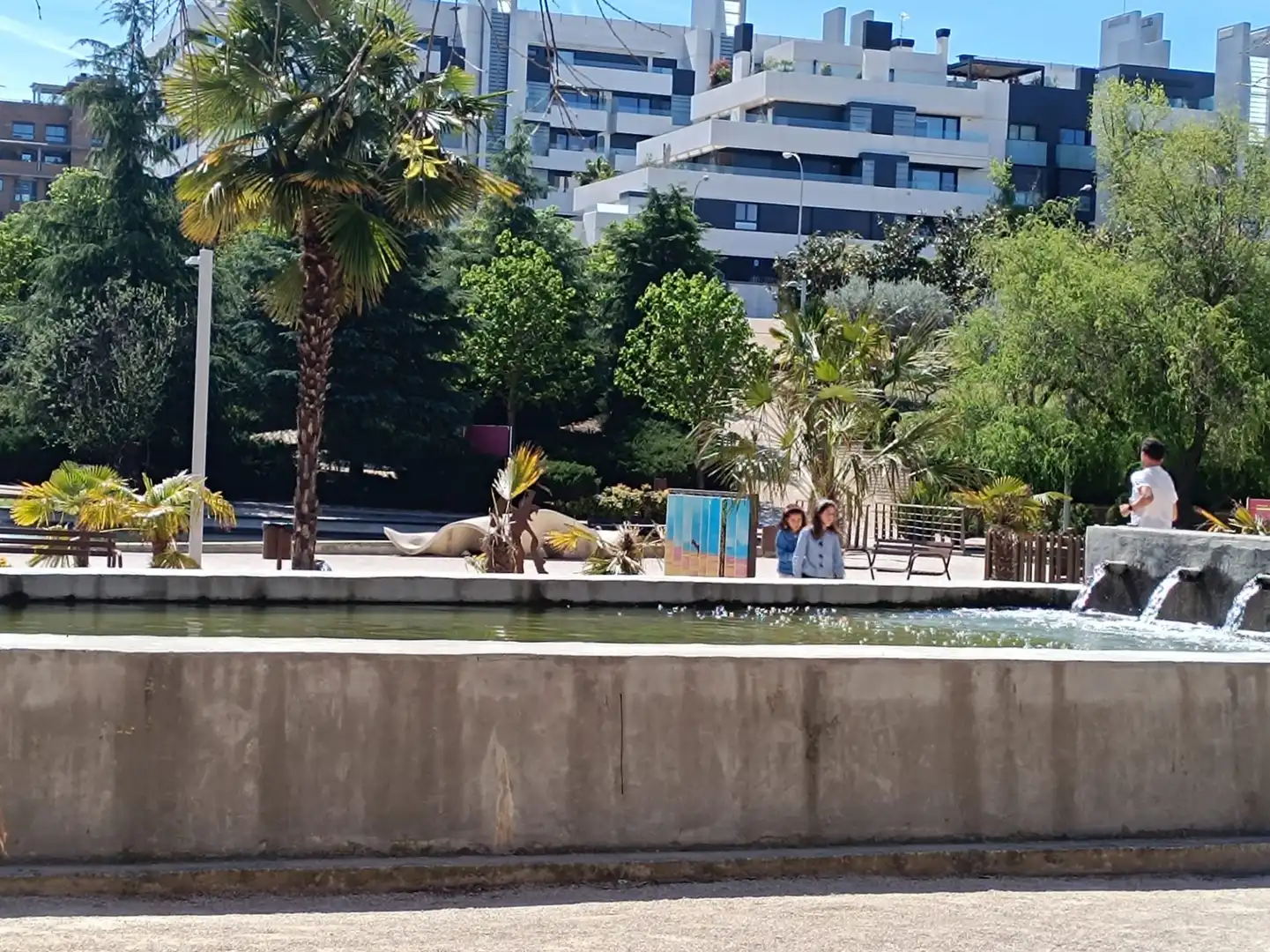 Außenansicht von Wohnung zur Miete in Madrid mit Klimaanlage, Heizung und Parkett