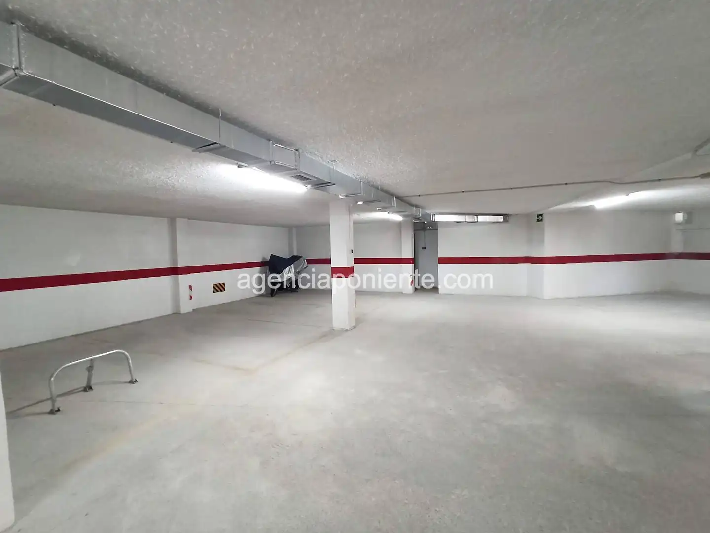 Parking de Apartamento de alquiler en Finestrat con Aire acondicionado, Terraza y Amueblado