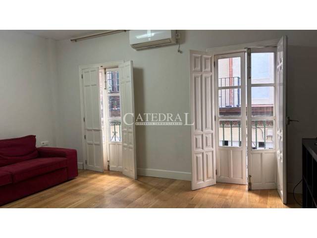 Piso en Venta en Calle Juan del Castillo en La Calzada - La Florida