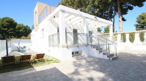 Villa de obra nueva en zona Av. Coloma de La Nucia
