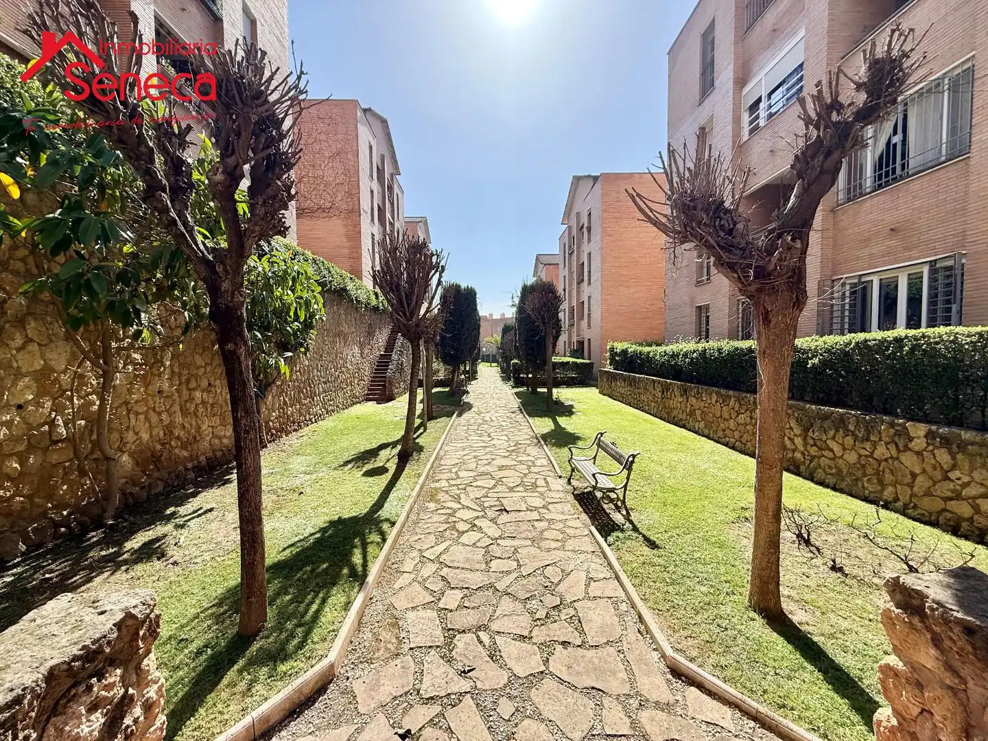 Vista exterior de Pis en venda en Córdoba amb Terrassa, Piscina i Piscina comunitària