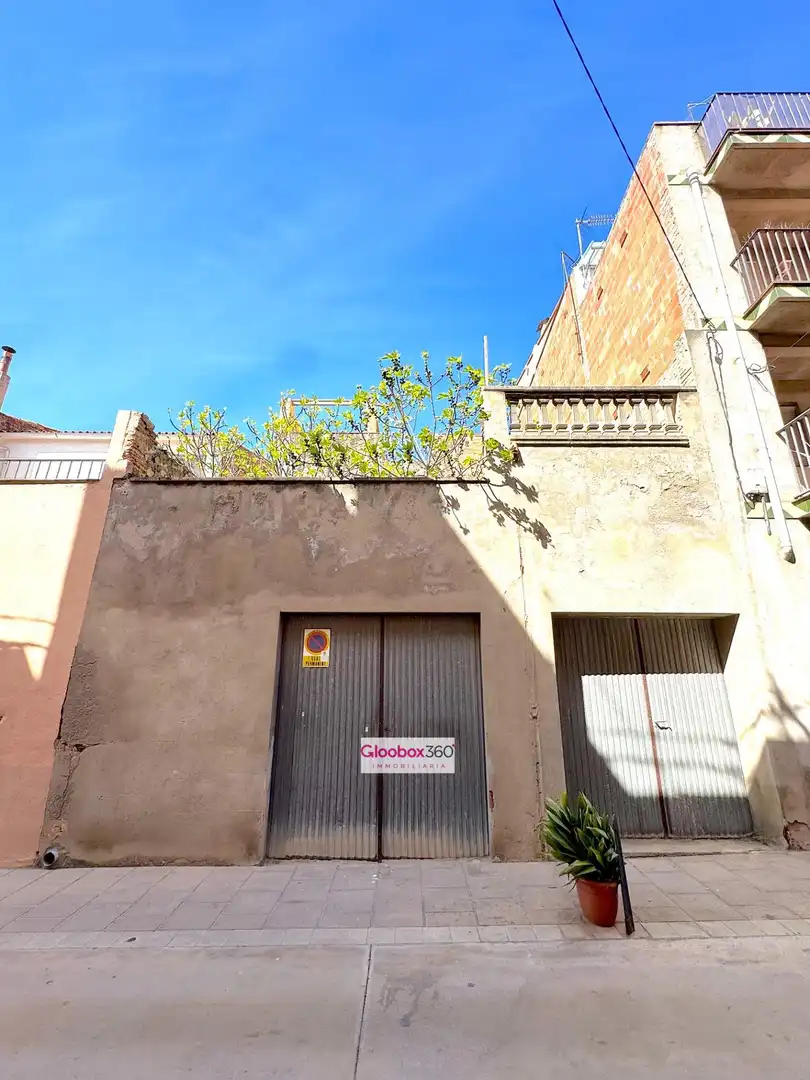Vista exterior de Casa o chalet en venta en Montbrió del Camp con Amueblado, Balcón y Alarma