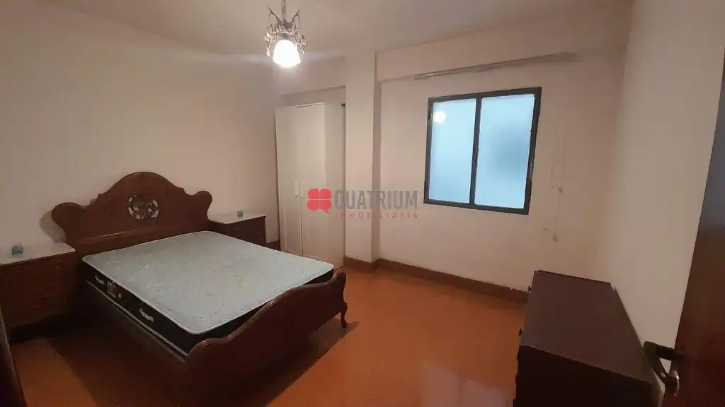 Habitación de Piso en venta en Santiago de Compostela  con Calefacción