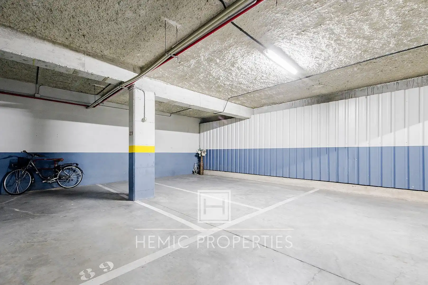 Parkplatz von Dachboden zum Verkauf in Tres Cantos mit Klimaanlage, Privatgarten und Terrasse