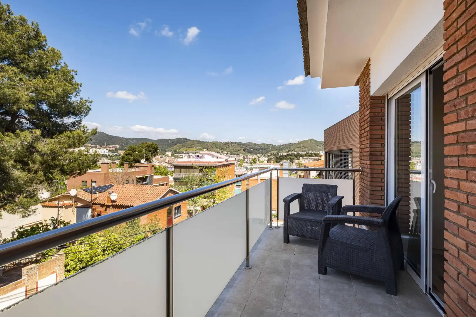 Terrassa de Casa o xalet en venda en Barcelona amb Aire condicionat, Calefacció i Jardí privat