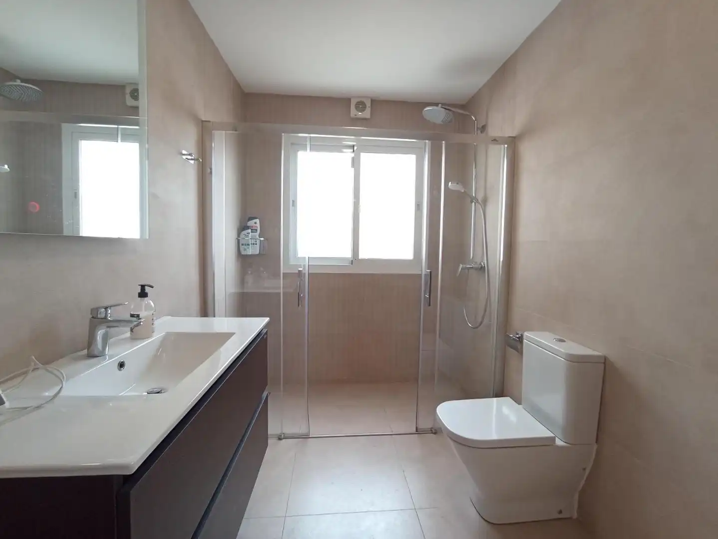 Baño de Casa o chalet en venta en Benalmádena con Aire acondicionado, Jardín privado y Terraza