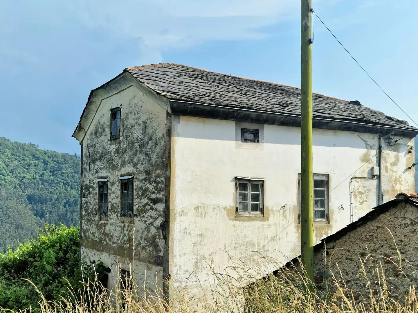 Außenansicht von Country house zum Verkauf in Boal mit Privatgarten und Möbliert