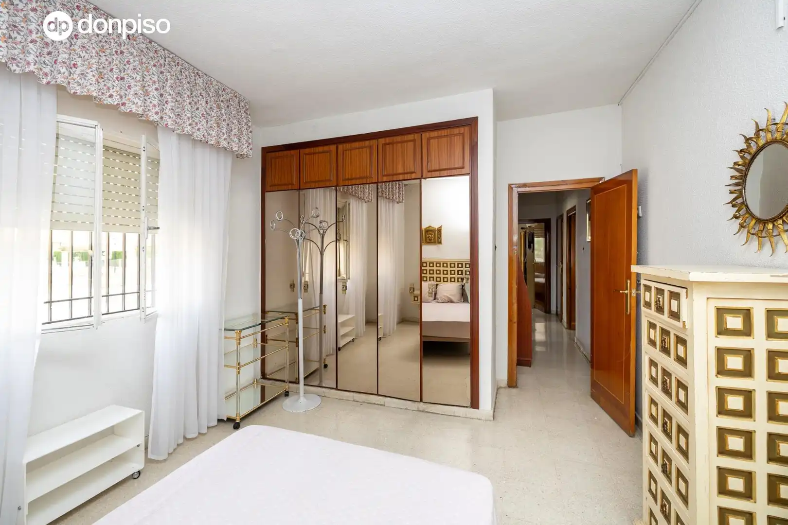 Habitación de Casa o chalet en venta en Armilla con Aire acondicionado, Calefacción y Jardín privado