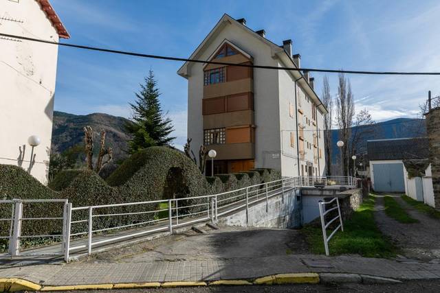 Piso en Venta en Calle LA FLORIDA, 1 en Biescas