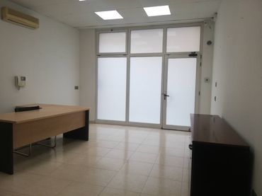 Gewerbefläche zur Miete in Calle Agudes