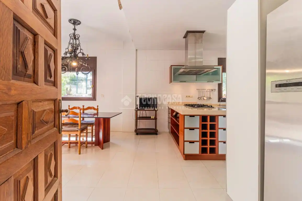 Cocina de Casa o chalet en venta en Sant Cugat del Vallès con Aire acondicionado y Terraza