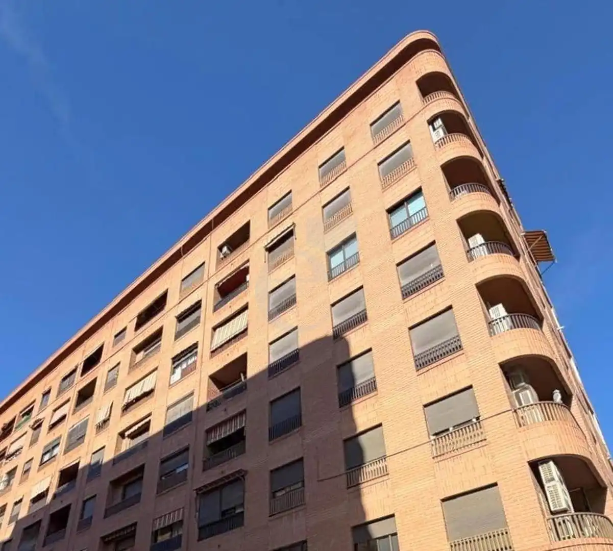 Vista exterior de Pis en venda en Valencia amb Aire condicionat i Terrassa