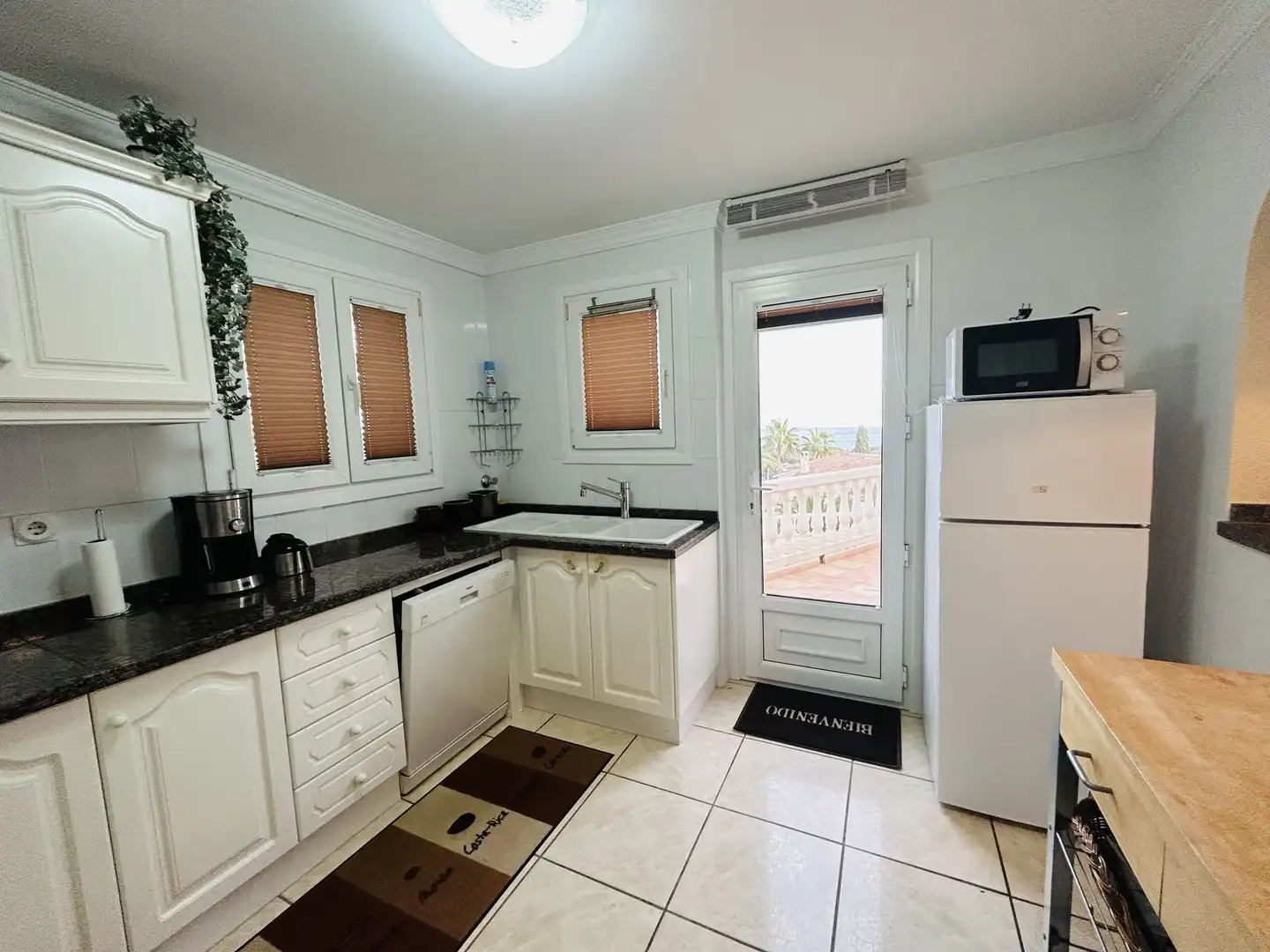 Kitchen of Houses for sale in Dénia  with Air Conditioner, Private garden and Terrace