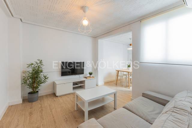 Apartamento en Venta en Carrer de Nicolau de Montsoriu en El Cabanyal - El Canyamelar