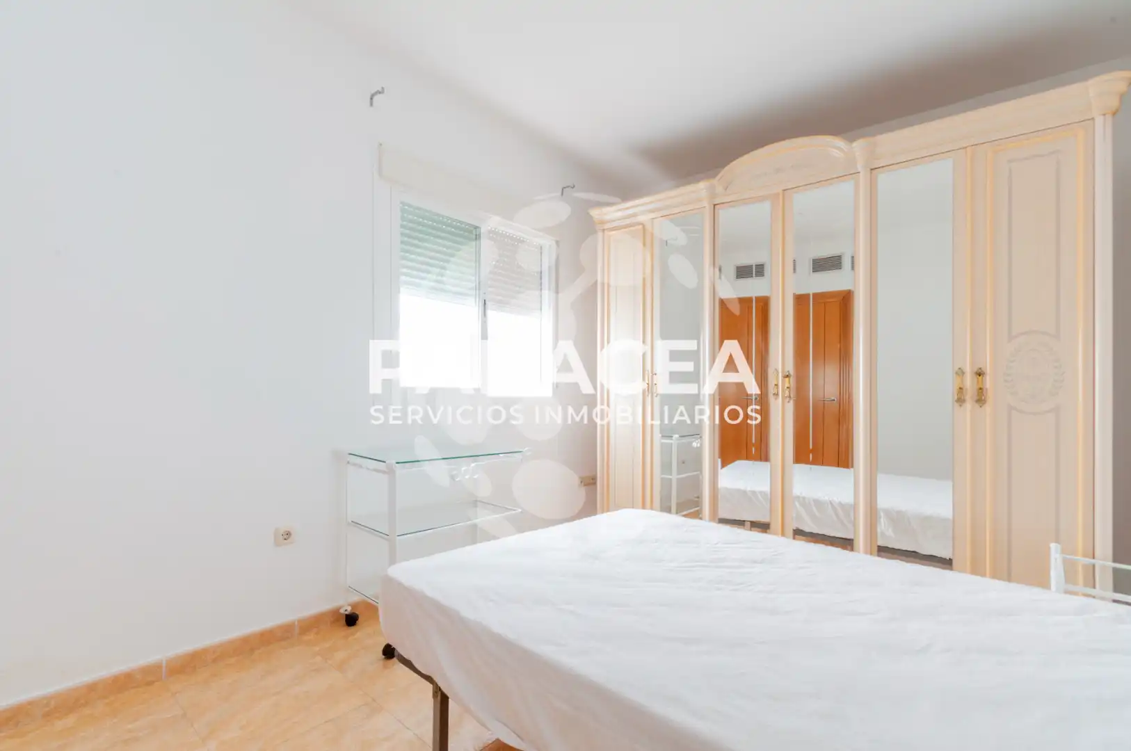 Habitación de Piso en venta en Roquetas de Mar con Amueblado, Horno y Lavadora