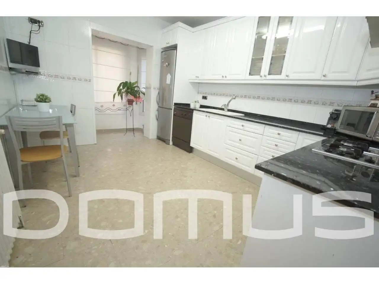 Cocina de Casa o chalet en venta en Sant Boi de Llobregat con Calefacción y Terraza
