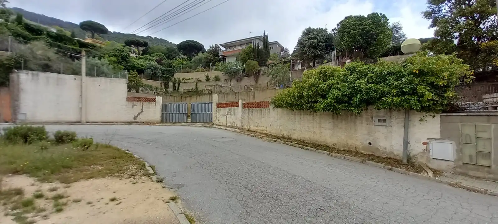 Vista exterior de Finca rústica en venda en Tordera amb Jardí privat
