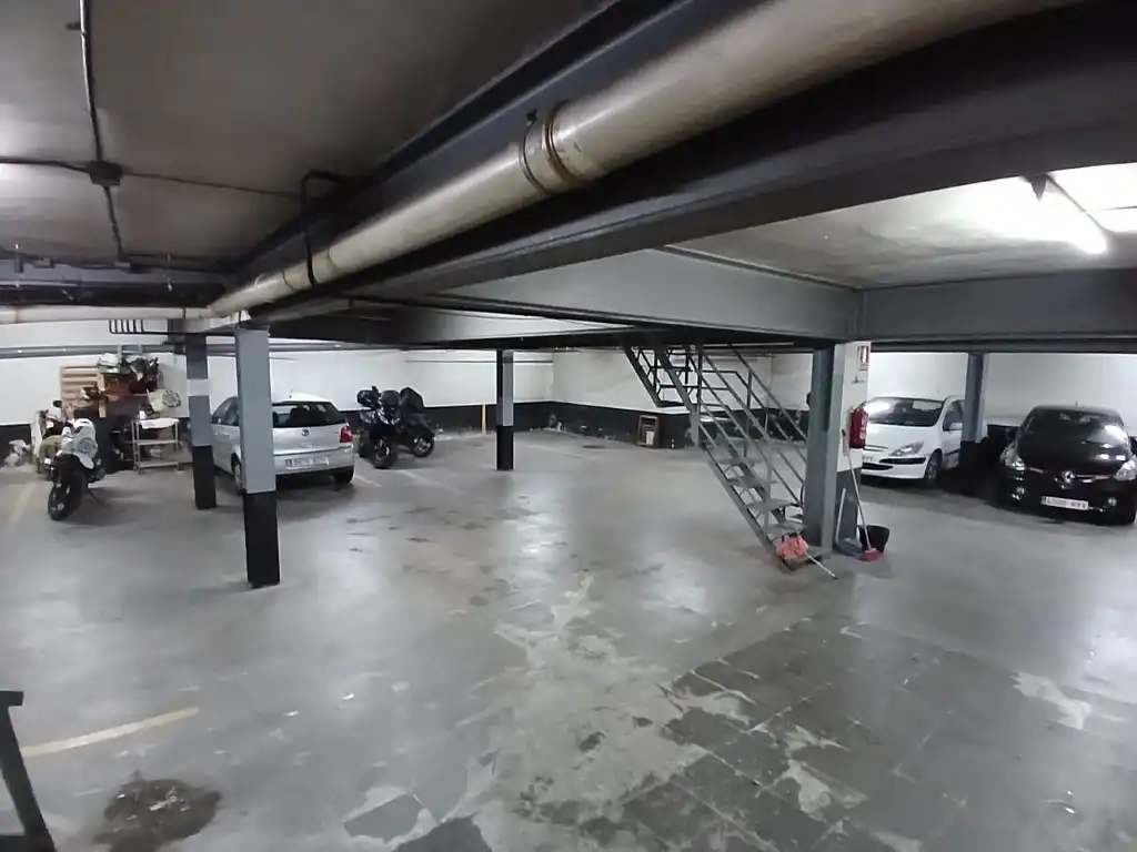 Garaje en venta en Calle Ignasi Iglesias, Poble Nou