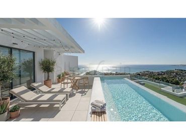 Casa amb piscina en venda a Benalmádena pueblo