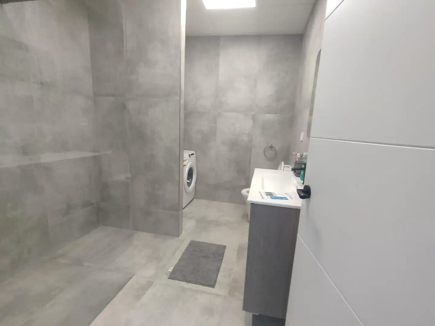 Bany de Planta baixa en venda en Alicante / Alacant amb Aire condicionat, Terrassa i Jacuzzi