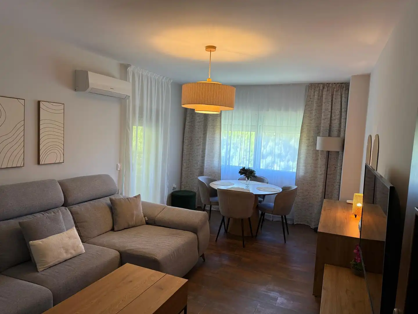 Wohnzimmer von Wohnung zur Miete in Algeciras mit Klimaanlage, Heizung und Terrasse