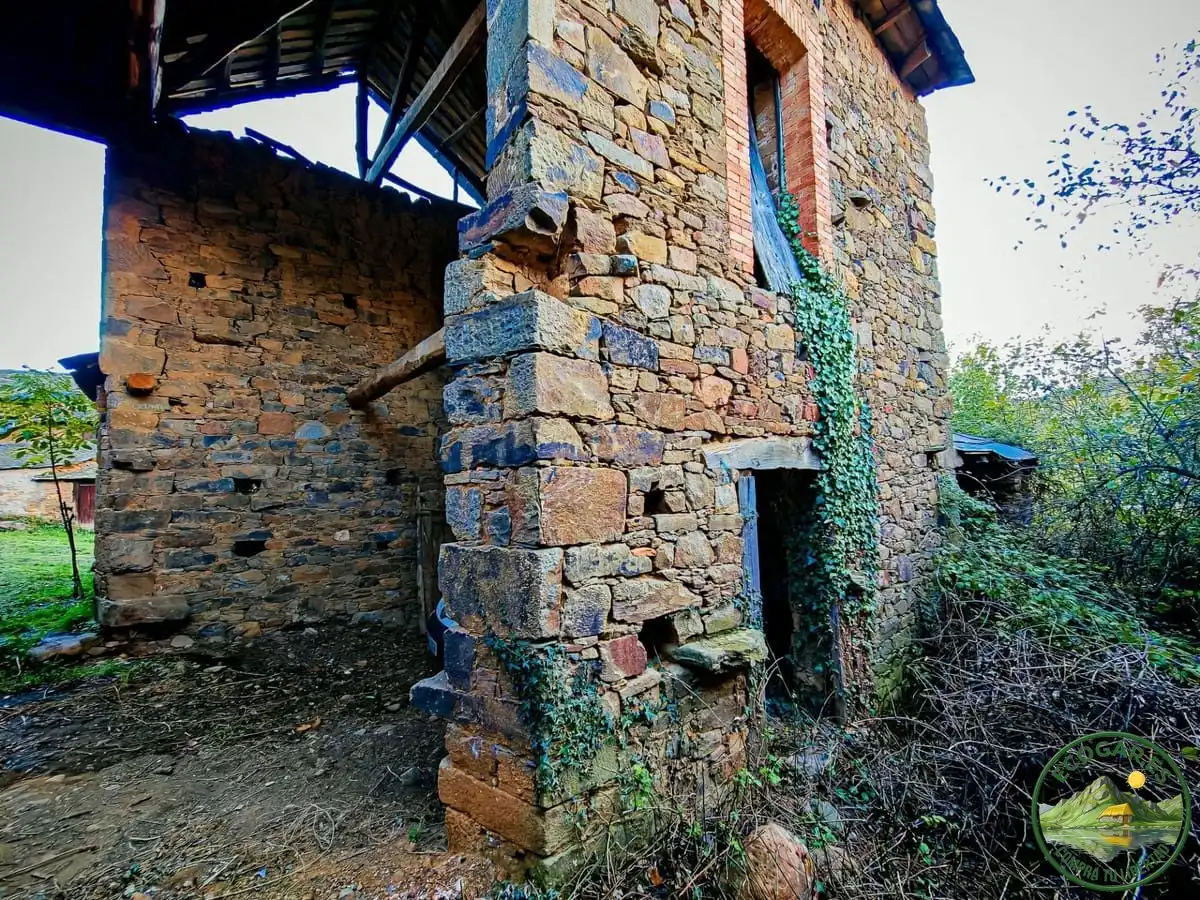 Vista exterior de Casa adosada en venda en Toreno