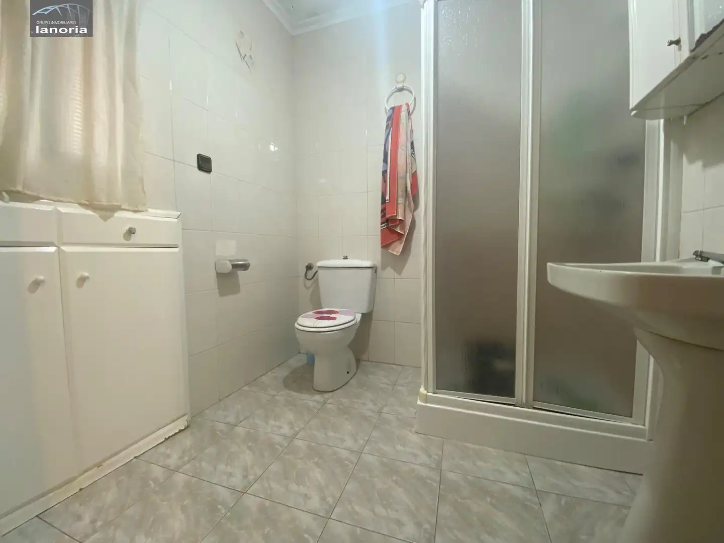 Bany de Casa o xalet en venda en Albacete amb Jardí privat, Terrassa i Piscina