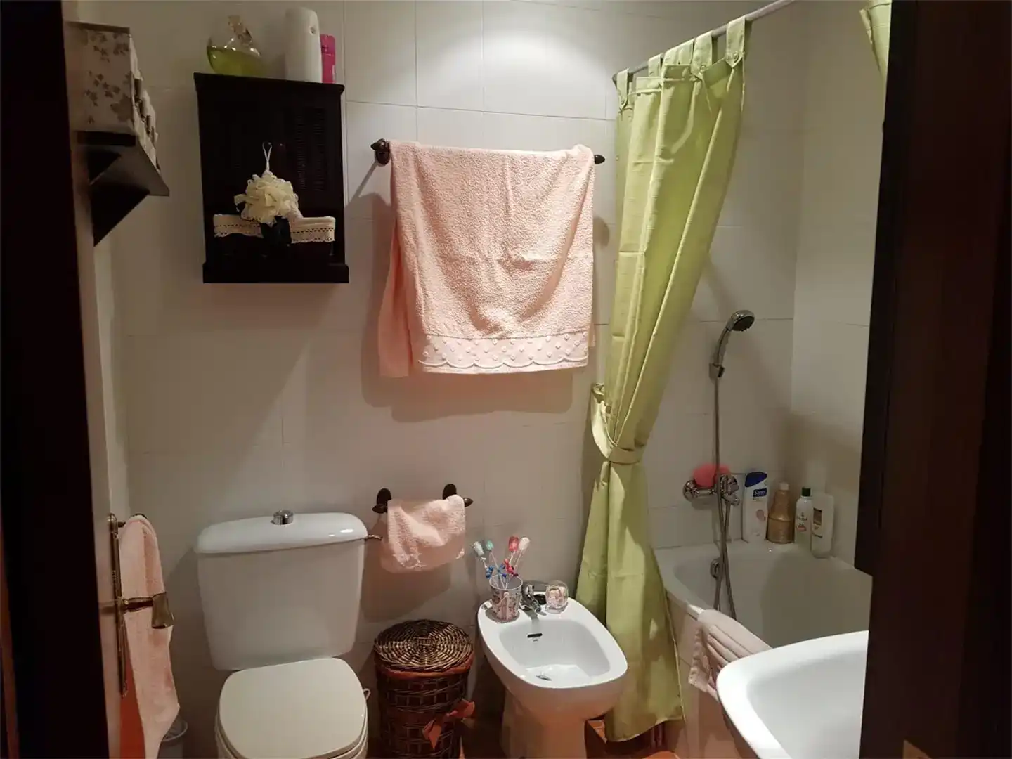 Baño de Piso en venta en Trujillo con Aire acondicionado y Balcón