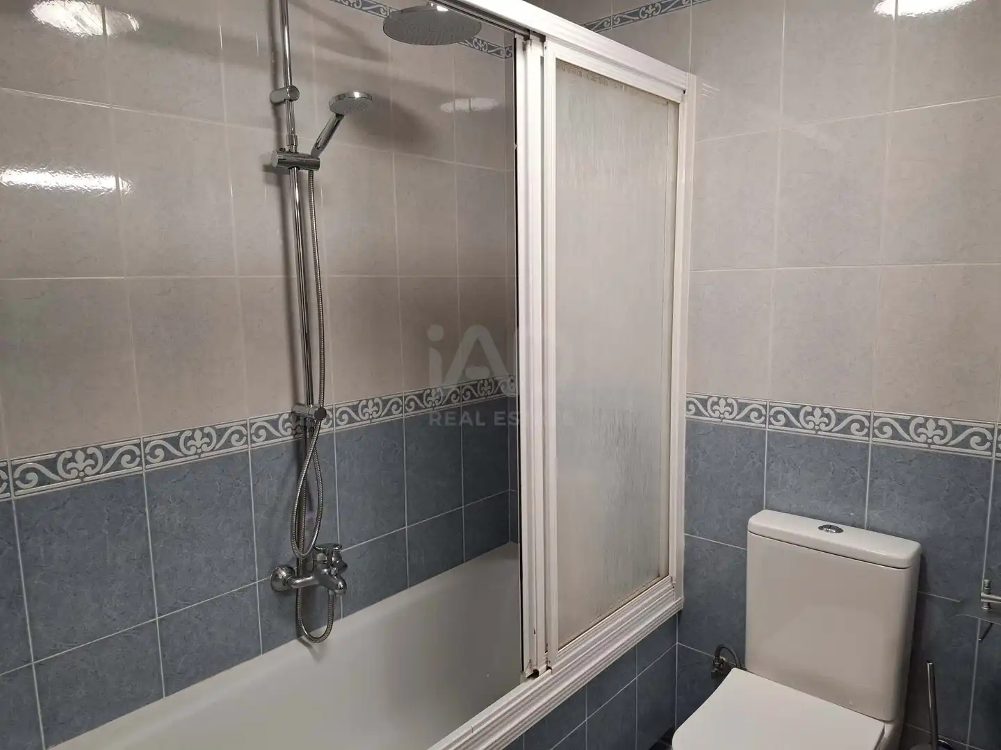 Bathroom of Attic for sale in Talavera de la Reina  with Air Conditioner and Heating