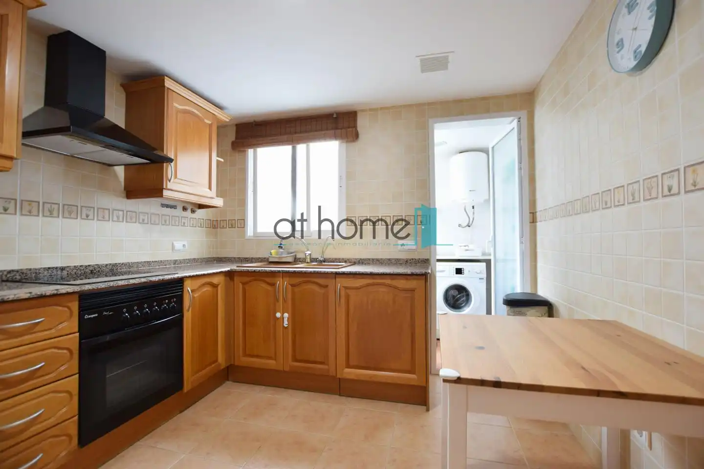 Flat for rent in Avinguda del País Valencià, Centro
