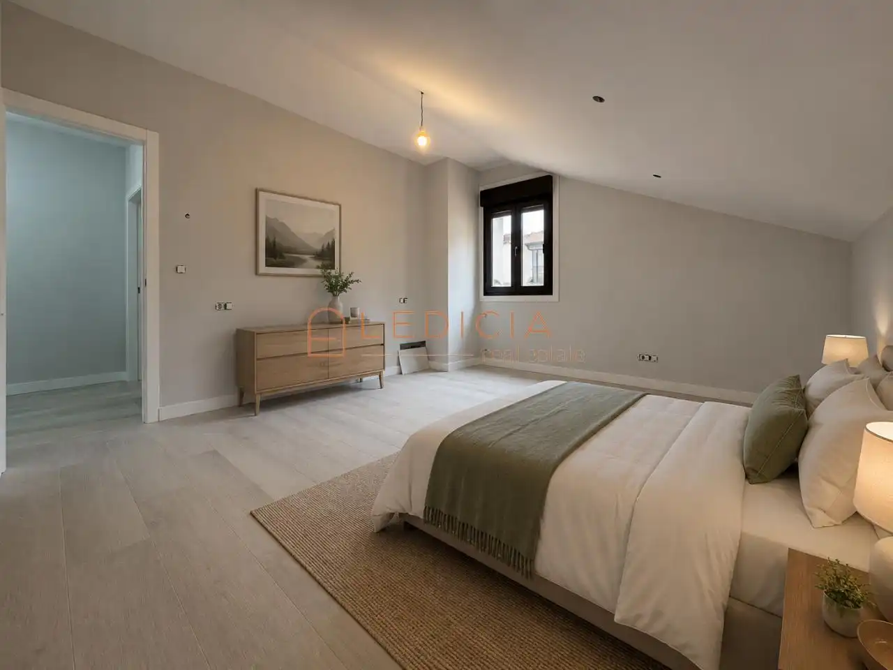 Dormitori de Casa o xalet en venda en Pontevedra Capital  amb Calefacció, Jardí privat i Terrassa