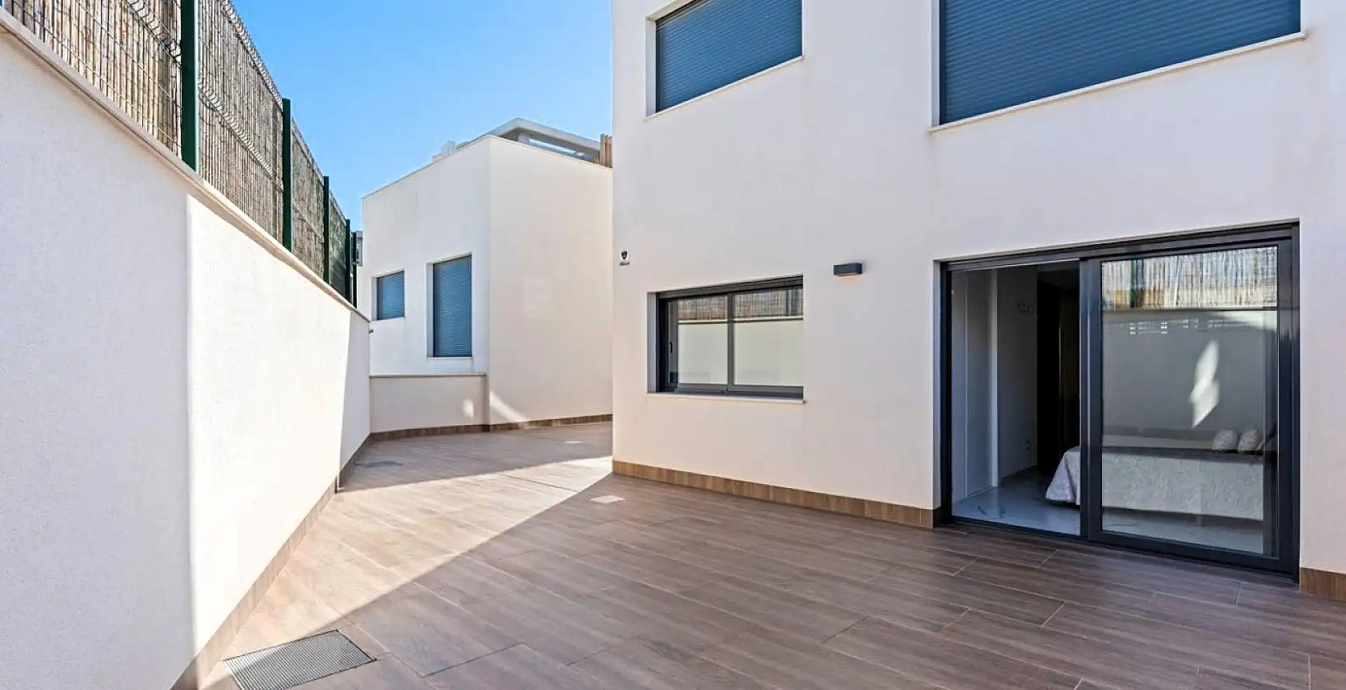Exterior view of Houses for sale in San Miguel de Salinas