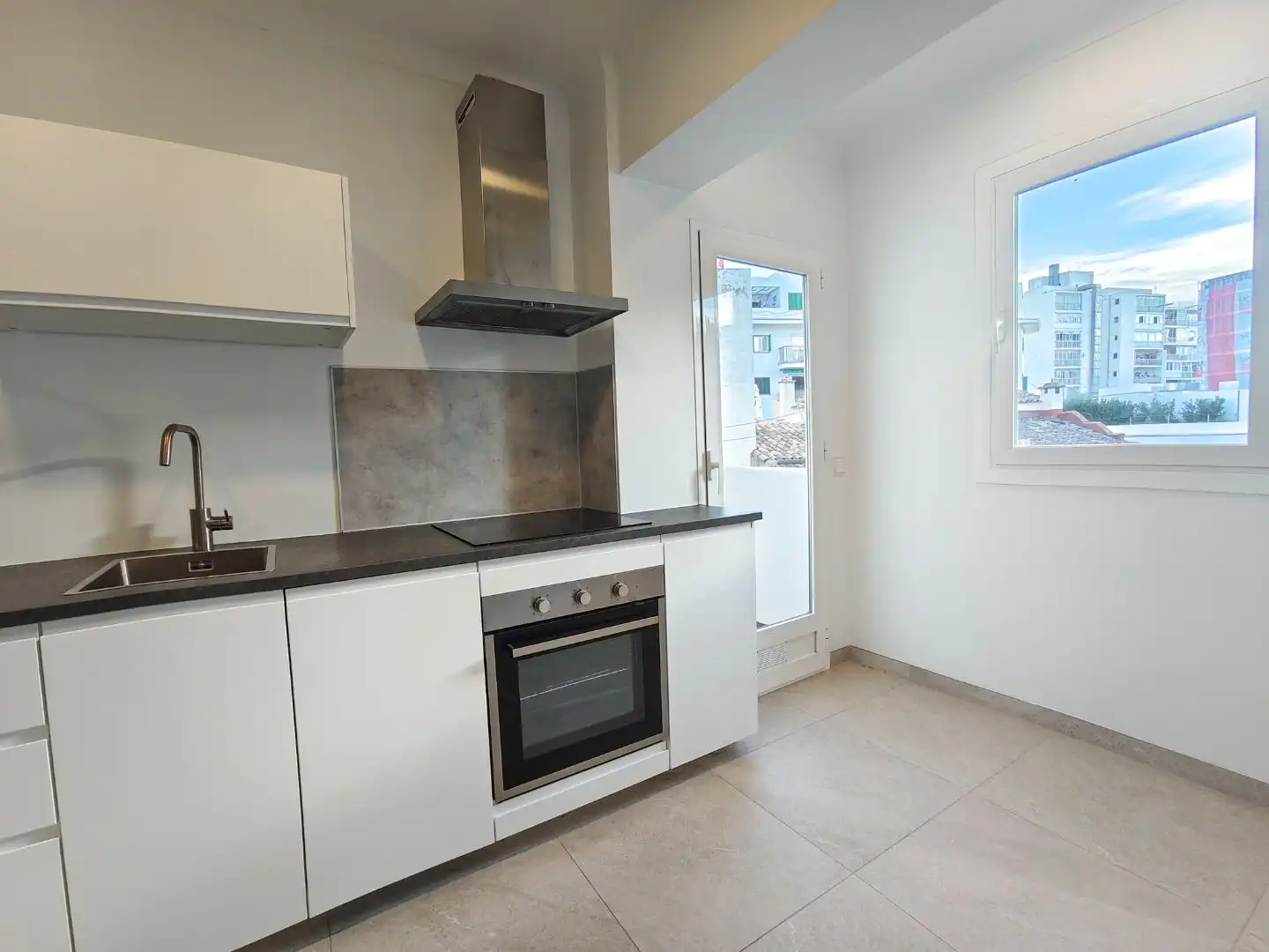 Kitchen of Flat for rent in  Palma de Mallorca  with Air Conditioner, Terrace and Balcony