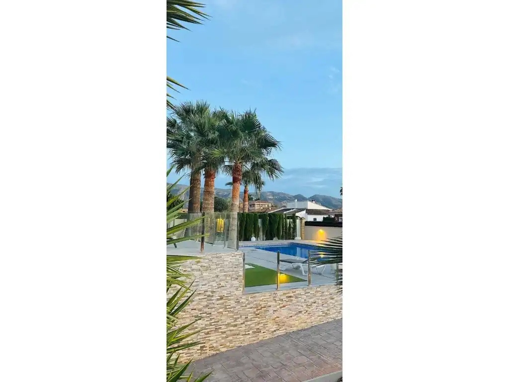 Piscina de Casa o xalet en venda en L'Alfàs del Pi amb Aire condicionat, Terrassa i Piscina