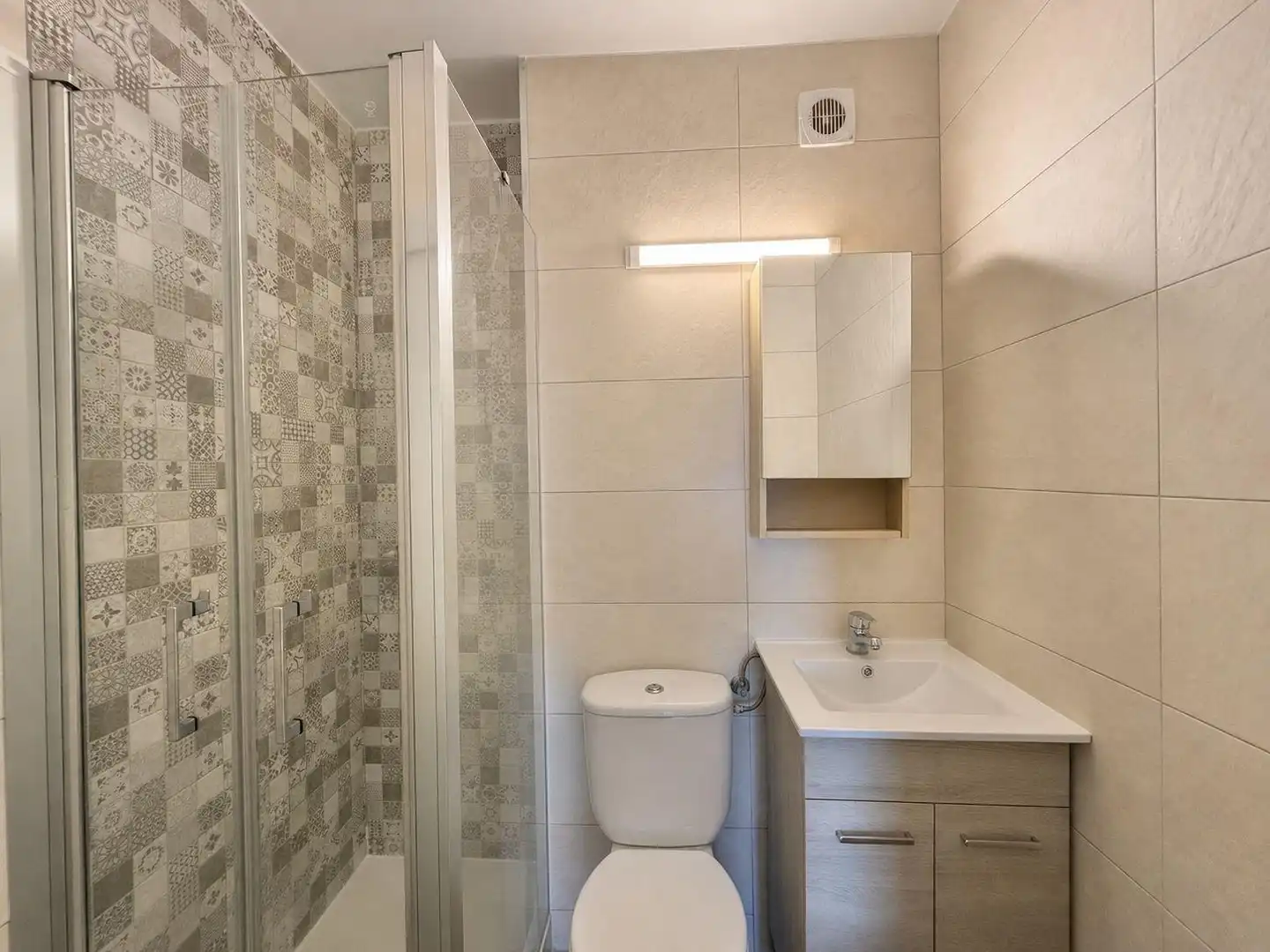 Bathroom of Apartments for sale in Calvià  with Air Conditioner and Terrace