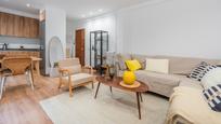 Living room of Flat for sale in  Madrid Capital  with Air Conditioner, Heating and Furnished