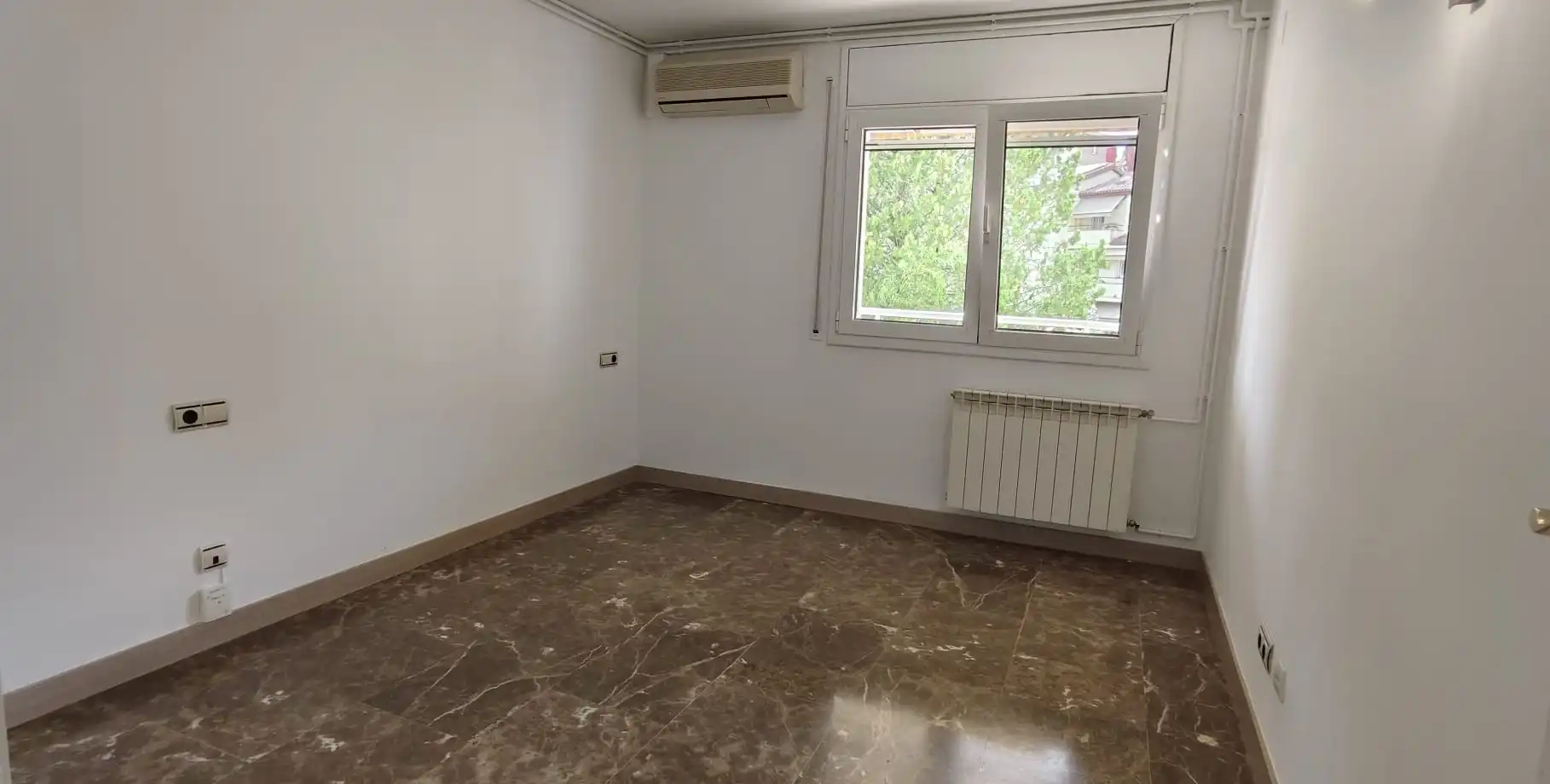 Dormitori de Pis en venda en La Palma de Cervelló amb Aire condicionat, Calefacció i Terrassa