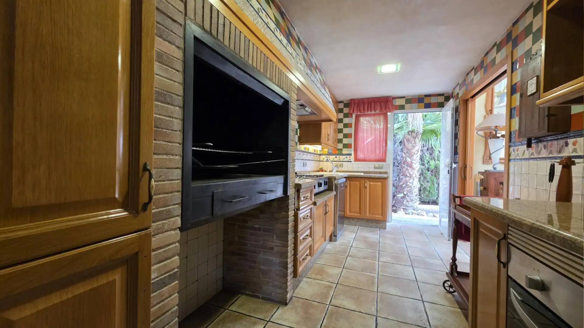 Kitchen of Houses for sale in Elche / Elx  with Air Conditioner, Private garden and Parquet flooring