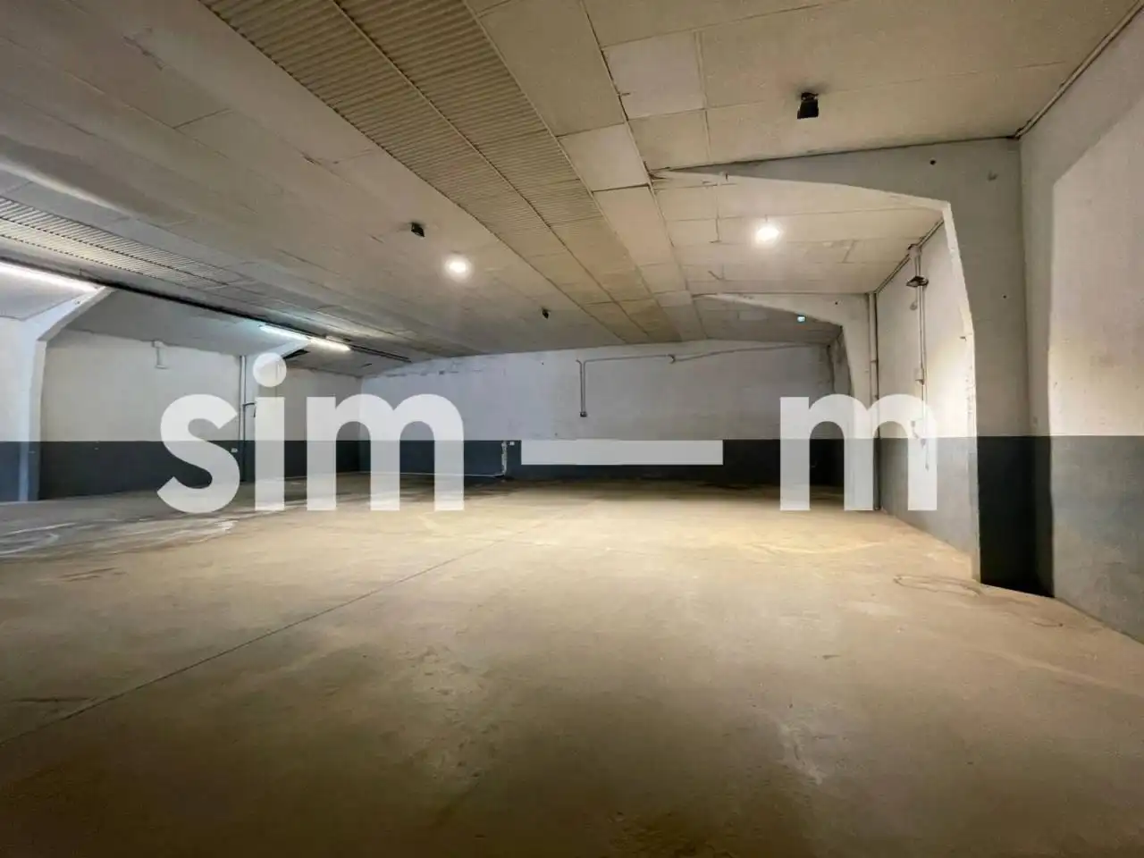 Industrial buildings for rent in Vic