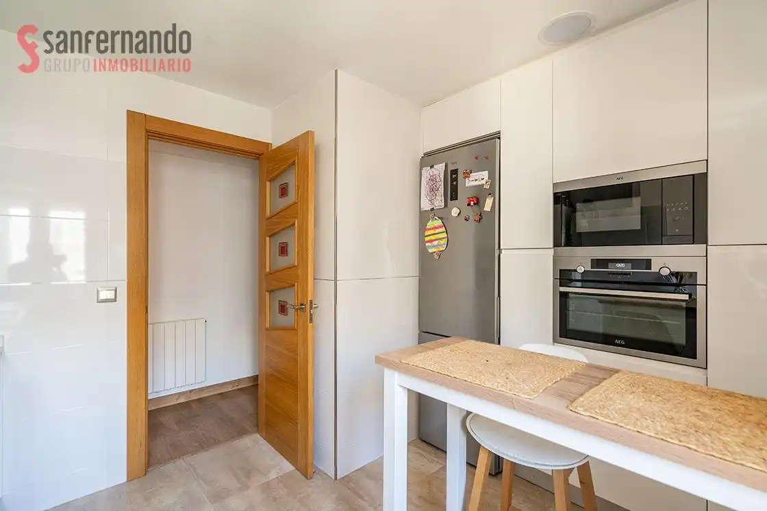 Cocina de Piso en venta en Santander con Calefacción
