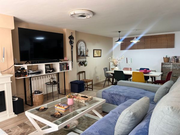 Sala d'estar de Casa adosada en venda en Ciudad Real Capital amb Aire condicionat, Calefacció i Jardí privat